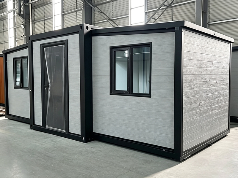 Double wing folding expansion house