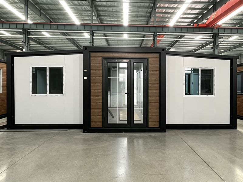 20-foot expandable container house 10