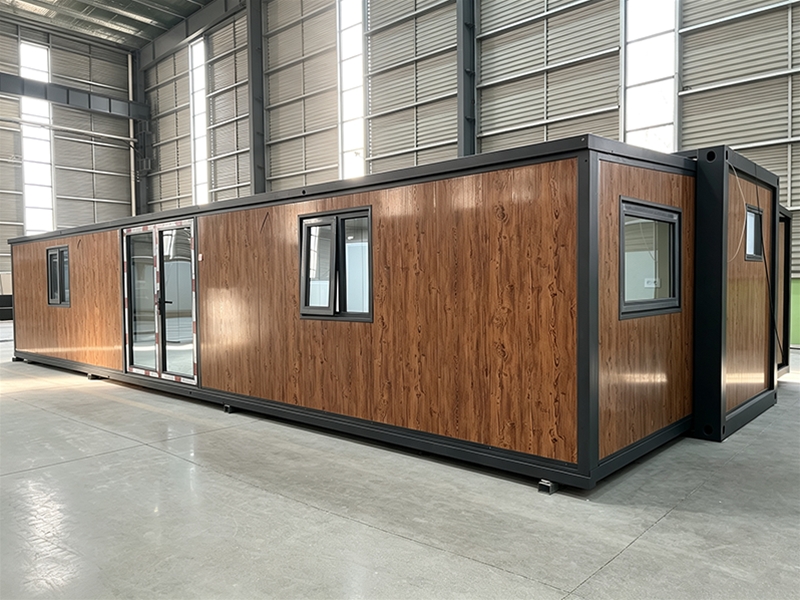 40-foot expandable container house 10