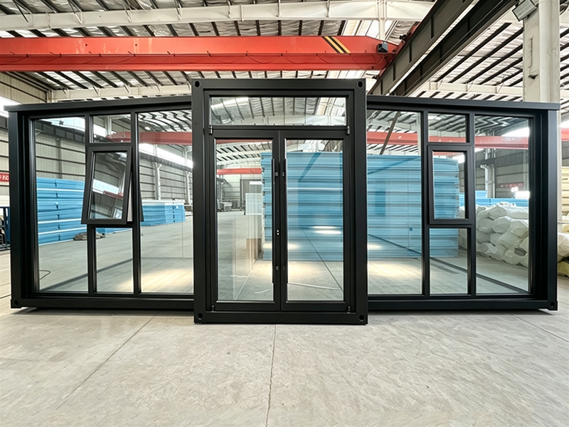 40-foot expandable container house 17