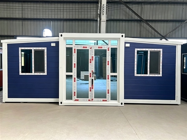Double wing folding expansion house