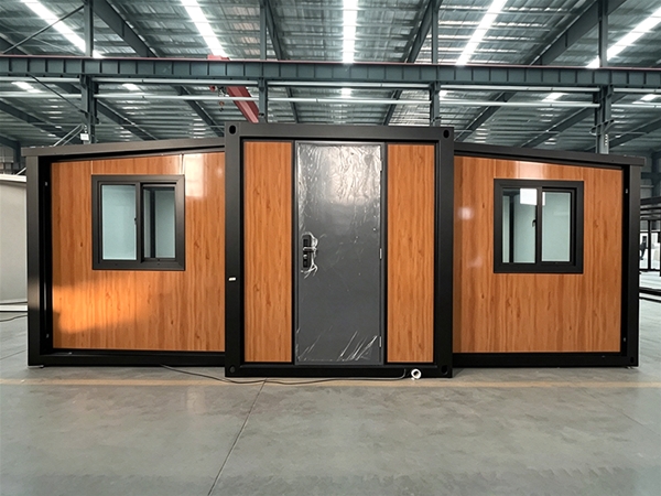 Double wing folding expansion house