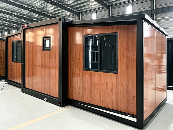 Double wing folding expansion house