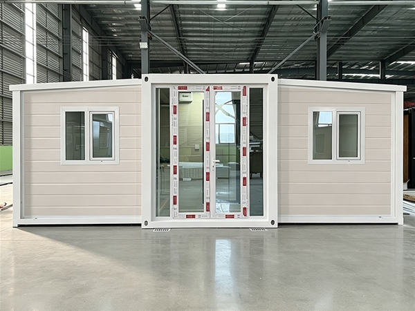 Double wing folding expansion house